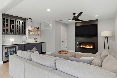 Tiny photo for 334 E Huntington Lane, Elmhurst, IL 60126 (MLS # 12601894)