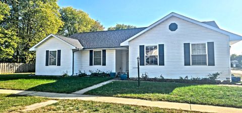 1913 E Newport Drive Urbana IL 61802