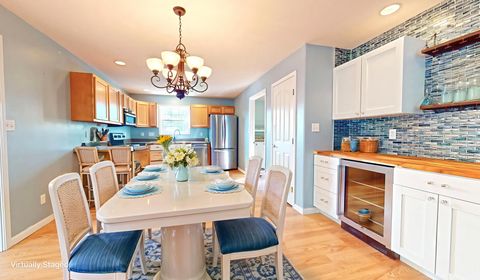 Tiny photo for 1913 E Newport Drive, Urbana, IL 61802 (MLS # 12498986)