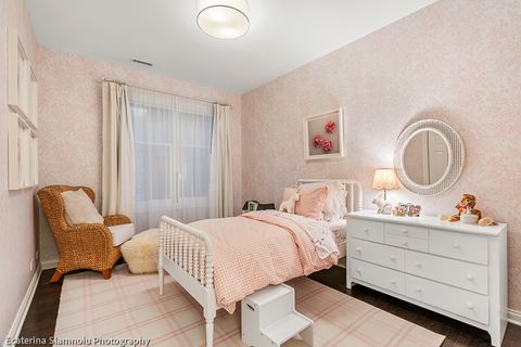 Tiny photo for 827 W Bradley Place #1E, Chicago, IL 60613 (MLS # 12552844)