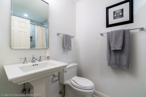 Tiny photo for 827 W Bradley Place #1E, Chicago, IL 60613 (MLS # 12552844)