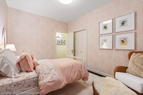 Tiny photo for 827 W Bradley Place #1E, Chicago, IL 60613 (MLS # 12552844)