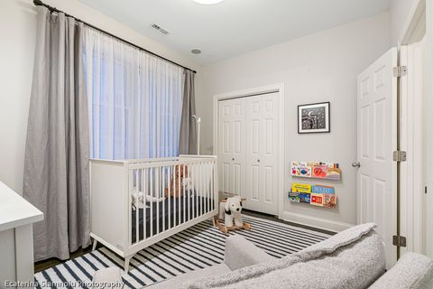 Tiny photo for 827 W Bradley Place #1E, Chicago, IL 60613 (MLS # 12552844)