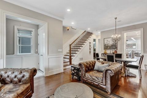 Tiny photo for 3851 N Hermitage Avenue, Chicago, IL 60613 (MLS # 12416686)
