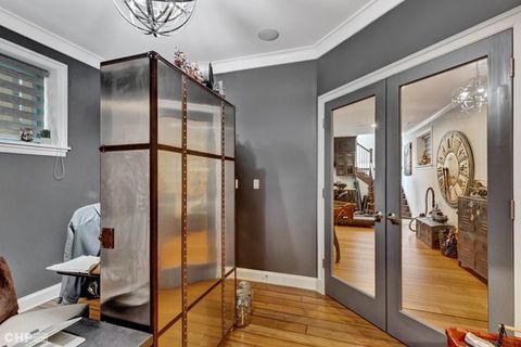 Tiny photo for 3851 N Hermitage Avenue, Chicago, IL 60613 (MLS # 12416686)