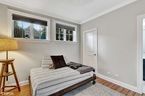 Tiny photo for 3851 N Hermitage Avenue, Chicago, IL 60613 (MLS # 12416686)