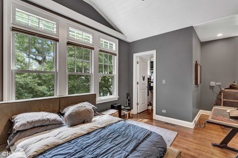 Tiny photo for 3851 N Hermitage Avenue, Chicago, IL 60613 (MLS # 12416686)