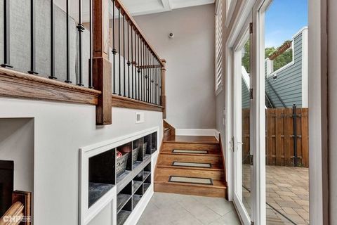 Tiny photo for 3851 N Hermitage Avenue, Chicago, IL 60613 (MLS # 12416686)