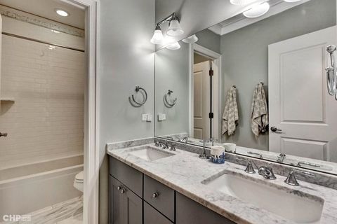 Tiny photo for 3851 N Hermitage Avenue, Chicago, IL 60613 (MLS # 12416686)