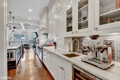 Tiny photo for 3851 N Hermitage Avenue, Chicago, IL 60613 (MLS # 12416686)
