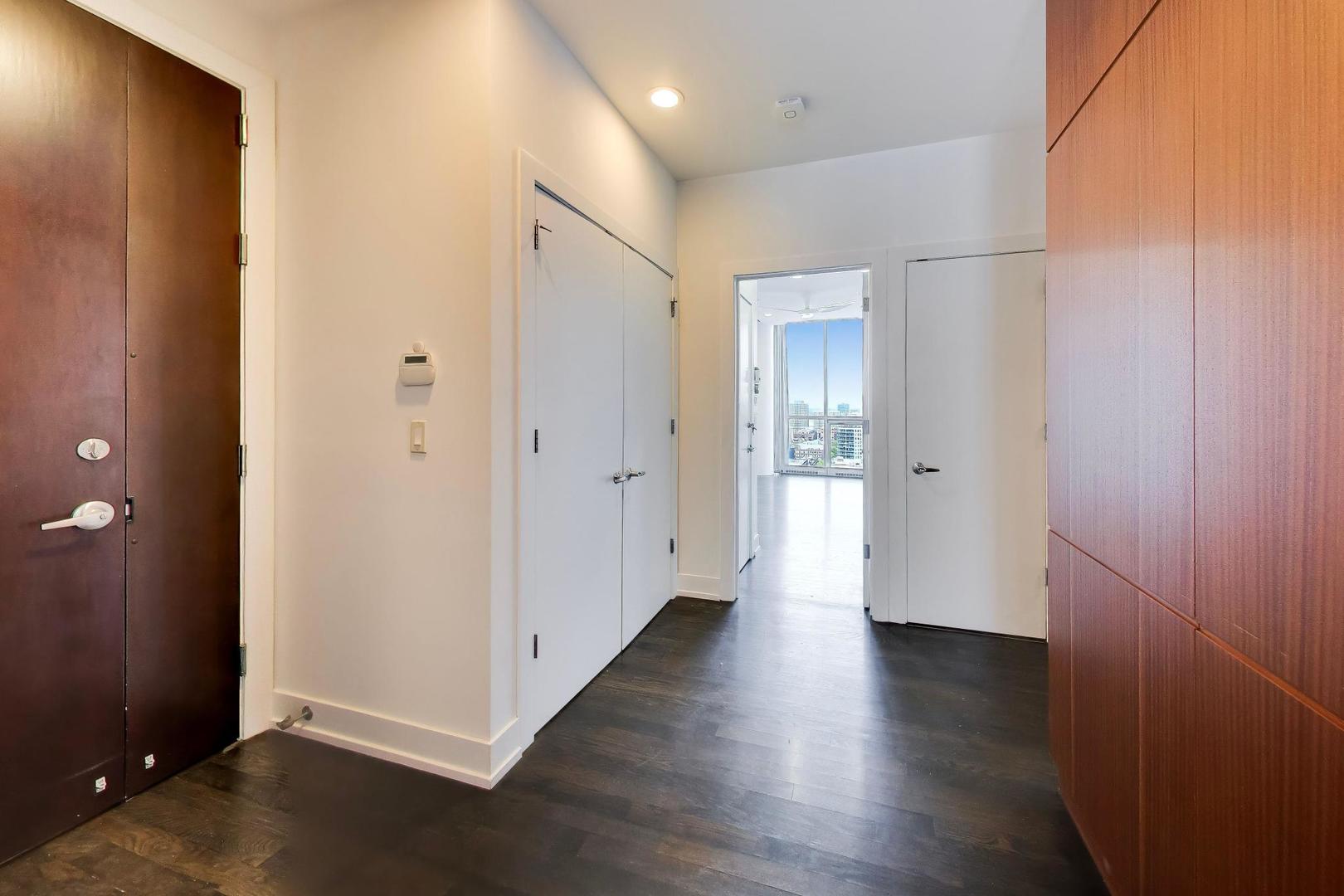 110 W SUPERIOR Street 2200