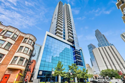 Photo of 110 W SUPERIOR Street #2200, Chicago, IL 60654 (MLS # 12644572)