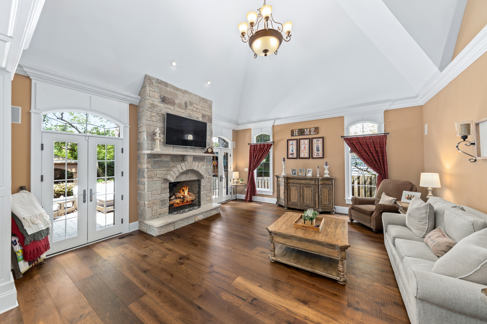 655 Thornwood Drive