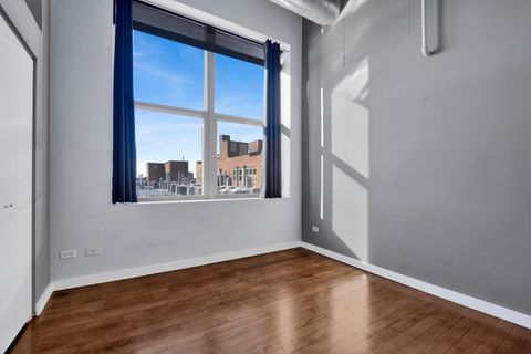 Tiny photo for 500 S CLINTON Street #817, Chicago, IL 60607 (MLS # 12529344)