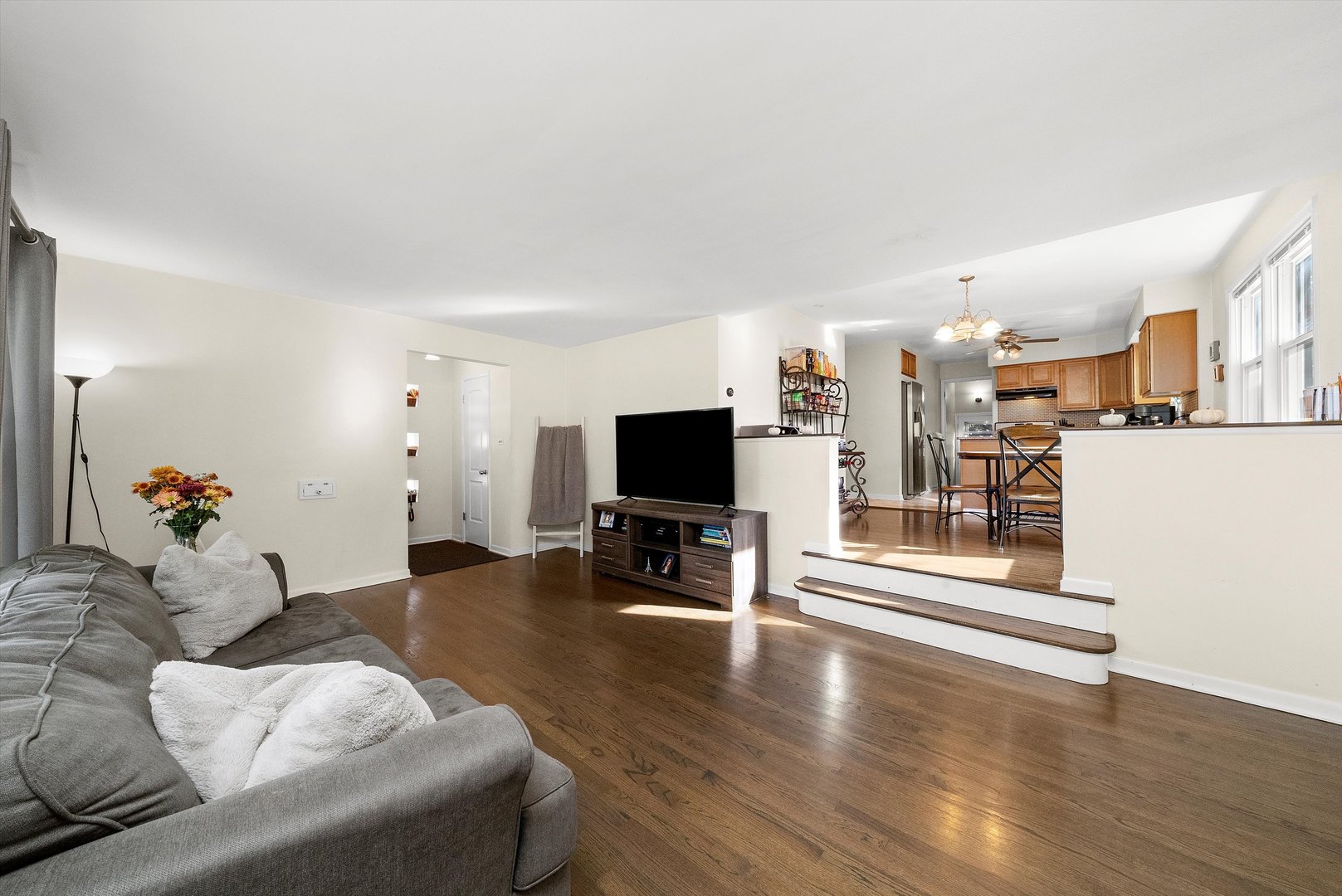 10429 S Keeler Avenue