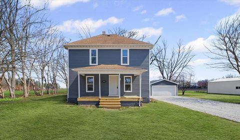 Photo of 365 N Lincoln Street, Bement, IL 61813 (MLS # 12606474)