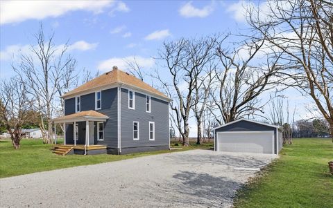 Tiny photo for 365 N Lincoln Street, Bement, IL 61813 (MLS # 12606474)