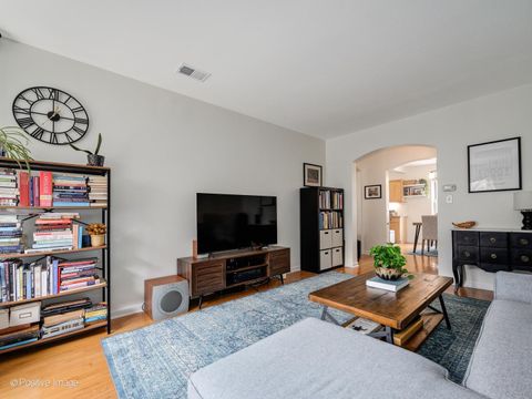 Tiny photo for 4935 N Wolcott Avenue #1A, Chicago, IL 60640 (MLS # 12612879)