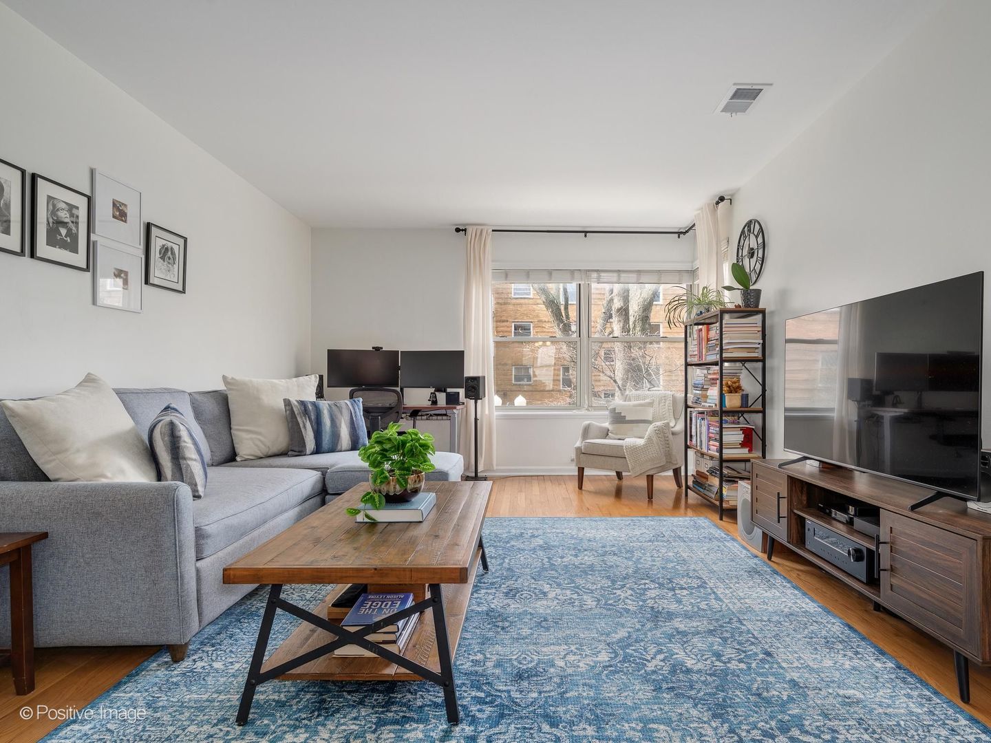 4935 N Wolcott Avenue 1A