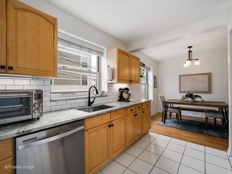 Tiny photo for 4935 N Wolcott Avenue #1A, Chicago, IL 60640 (MLS # 12612879)