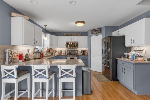 Tiny photo for 2009 ASHBROOK Court, Plainfield, IL 60586 (MLS # 12587300)