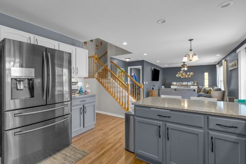 Tiny photo for 2009 ASHBROOK Court, Plainfield, IL 60586 (MLS # 12587300)