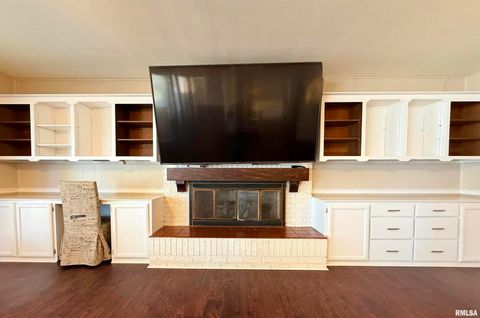 Tiny photo for 30 Red Bud Road, Harrisburg, IL 62946 (MLS # EB459684)