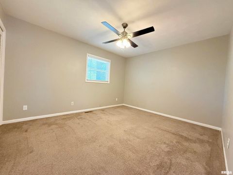 Tiny photo for 30 Red Bud Road, Harrisburg, IL 62946 (MLS # EB459684)