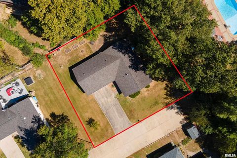 Tiny photo for 30 Red Bud Road, Harrisburg, IL 62946 (MLS # EB459684)