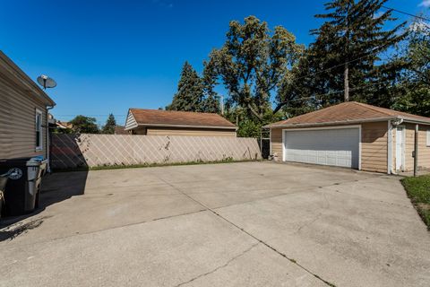 A home in Lyons