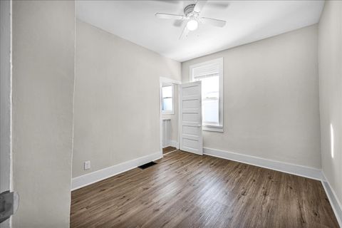 Tiny photo for 1406 W Walnut Street, Bloomington, IL 61701 (MLS # 12507017)