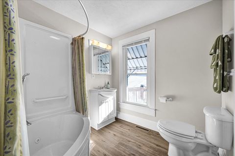 Tiny photo for 1406 W Walnut Street, Bloomington, IL 61701 (MLS # 12507017)