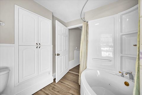 Tiny photo for 1406 W Walnut Street, Bloomington, IL 61701 (MLS # 12507017)