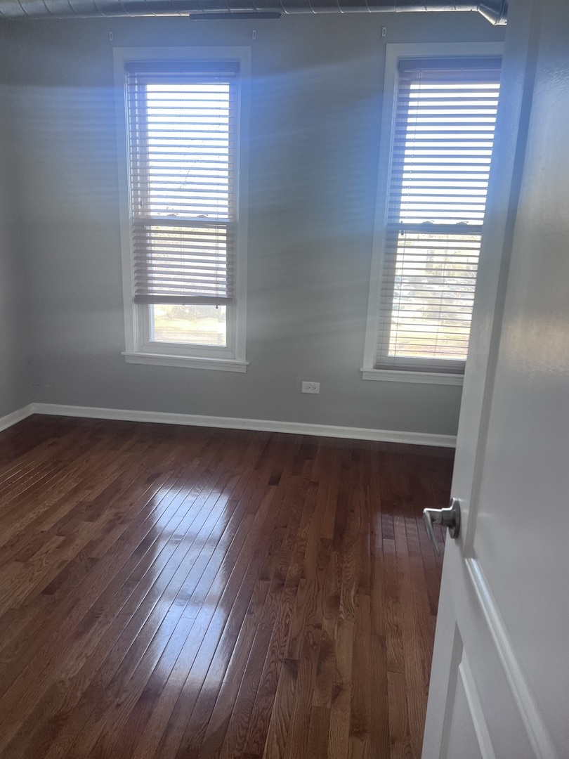 20 W Hinsdale Avenue 1