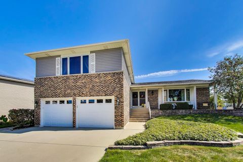 Photo of Hoffman Estates, IL 60192 (MLS # 12618142)