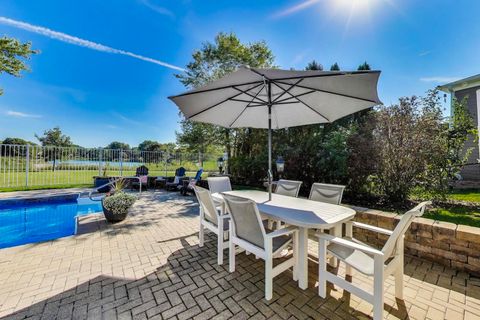 Tiny photo for Hoffman Estates, IL 60192 (MLS # 12618142)