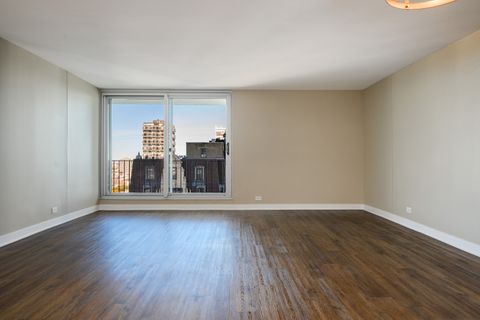 Tiny photo for 6033 N Sheridan Road #18K, Chicago, IL 60660 (MLS # 12512641)