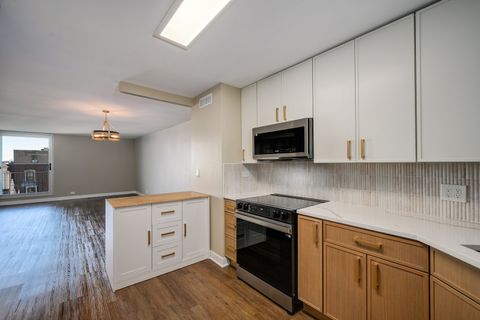 Tiny photo for 6033 N Sheridan Road #18K, Chicago, IL 60660 (MLS # 12512641)