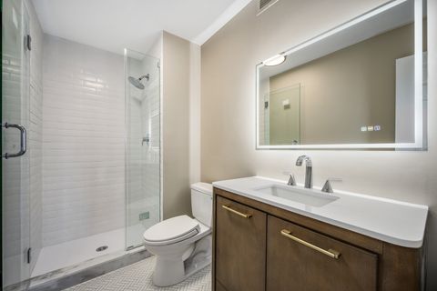 Tiny photo for 6033 N Sheridan Road #18K, Chicago, IL 60660 (MLS # 12512641)