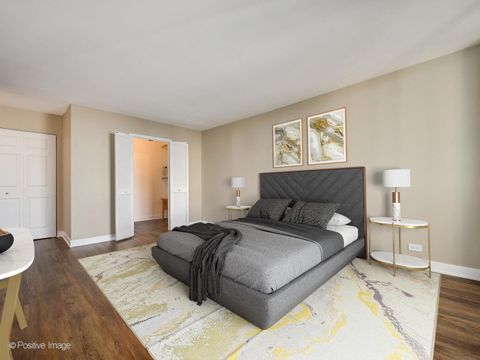 Tiny photo for 6033 N Sheridan Road #18K, Chicago, IL 60660 (MLS # 12512641)