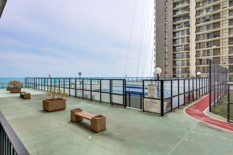 Tiny photo for 6033 N Sheridan Road #18K, Chicago, IL 60660 (MLS # 12512641)