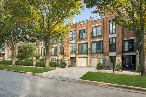 Photo of 2501 N Wayne Avenue #18, Chicago, IL 60614 (MLS # 12392773)