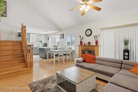 Tiny photo for 488 W Jason Lane, Wood Dale, IL 60191 (MLS # 12554624)