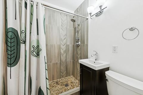 Tiny photo for 5801 N Sheridan Road #2B, Chicago, IL 60660 (MLS # 12529119)