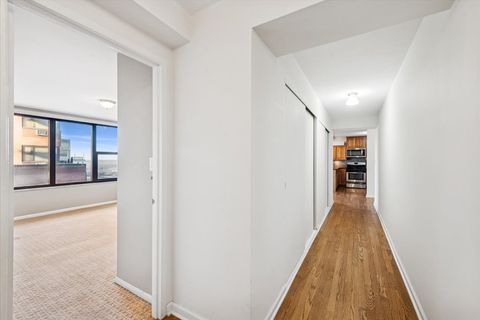 Tiny photo for 5801 N Sheridan Road #2B, Chicago, IL 60660 (MLS # 12529119)
