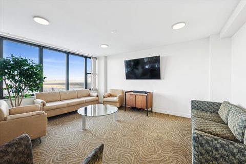 Tiny photo for 5801 N Sheridan Road #2B, Chicago, IL 60660 (MLS # 12529119)