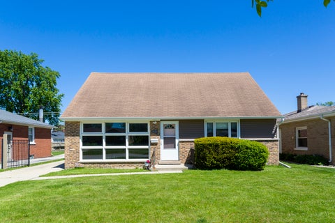 Photo of 1431 Mandel Avenue, Westchester, IL 60154 (MLS # 12740494)