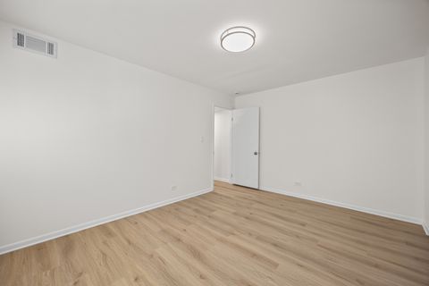 Tiny photo for 820 Oakton Street #2C, Evanston, IL 60202 (MLS # 12552701)