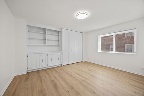 Tiny photo for 820 Oakton Street #2C, Evanston, IL 60202 (MLS # 12552701)