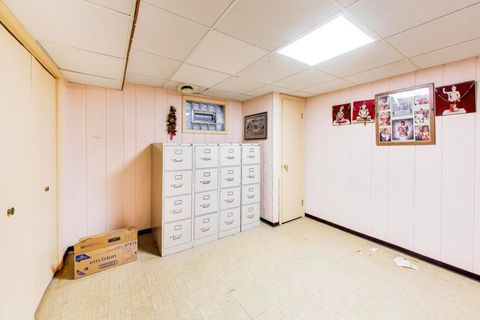 Tiny photo for 1021 Warwick Circle S, Hoffman Estates, IL 60169 (MLS # 12609080)